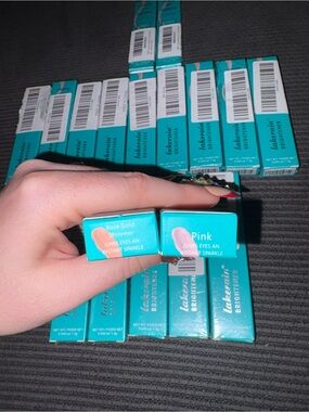 Bundle of 18 Lakerain Eye Brightener